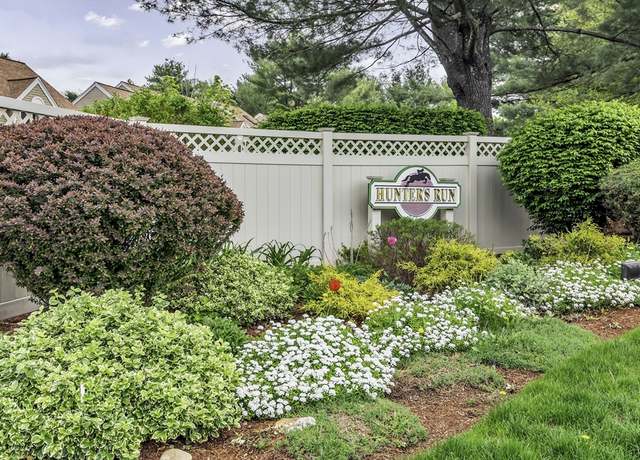 Property at 128 Hunters Run Pl #128, Haverhill, MA 01832, 2 beds, 1.5 baths