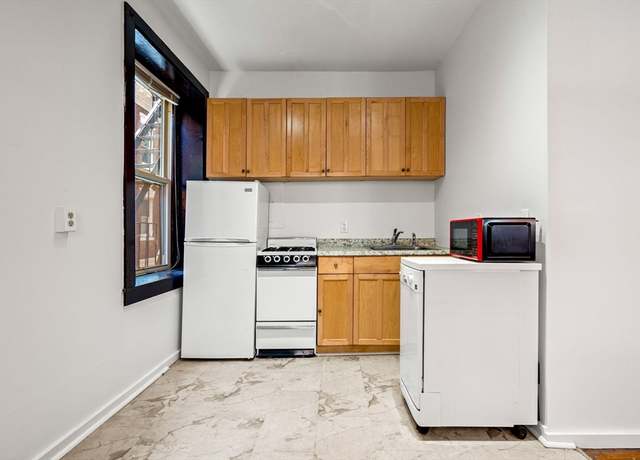 Property at 11 Unity St #4, Boston, MA 02113, 1 bed, 1 bath