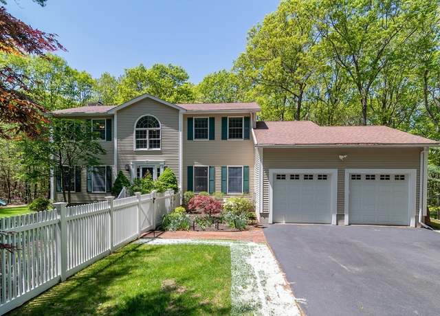 Property at 256 Burgess Ave, Westwood, MA 02090, 4 beds, 3.5 baths