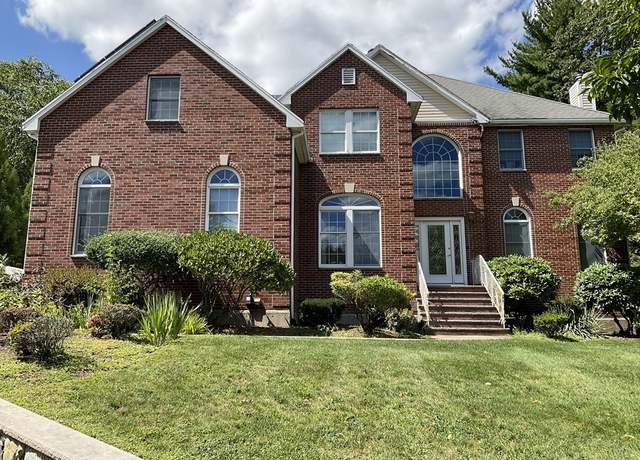 Property at 7 Homeland Cir, Saugus, MA 01906, 4 beds, 2.5 baths