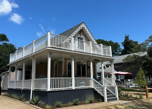 Property at 9 Brunswick Ave, Oak Bluffs, MA 02557, 3 beds, 1 bath