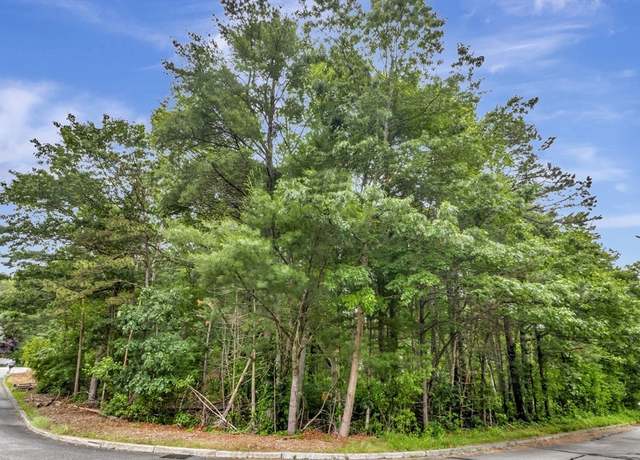 Property at 15 Randall Farm Dr, Easton, MA 02356