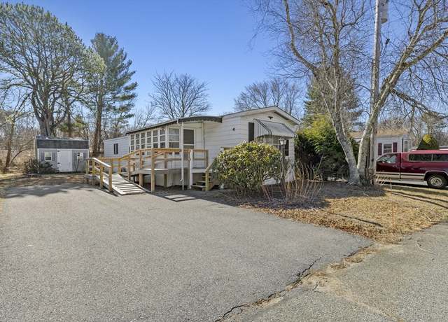 Property at 26 Thayer Dr, Taunton, MA 02780, 2 beds, 1 bath