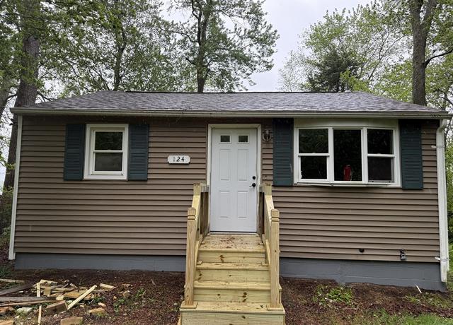 Property at 124 Bixby Dr, Bridgewater, MA 02333, 3 beds, 1 bath