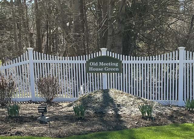 Property at 6 Old Meeting House Grn #20, Norton, MA 02766, 2 beds, 1.5 baths