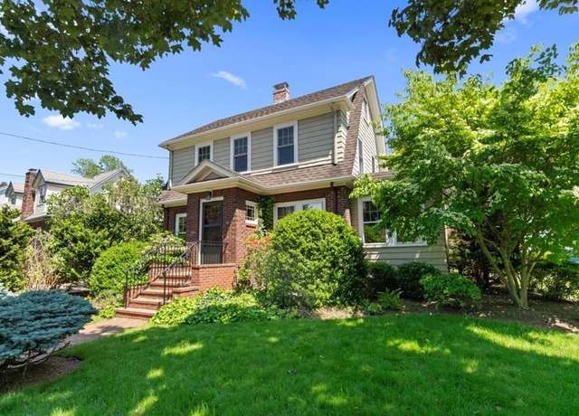 Property at 161 Playstead Rd, Medford, MA 02155, 3 beds, 1.5 baths