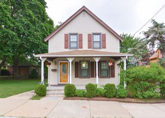 Property at 886 Canterbury St, Boston, MA 02131, 4 beds, 1.5 baths
