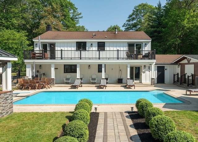 Property at 7 Wagon Wheel Rd, Andover, MA 01810, 4 beds, 2 baths