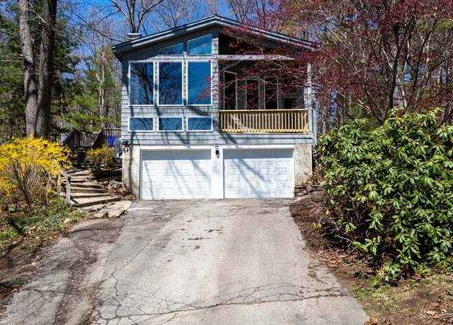 Property at 6 High Hl, Atkinson, NH 03811, 3 beds, 2 baths