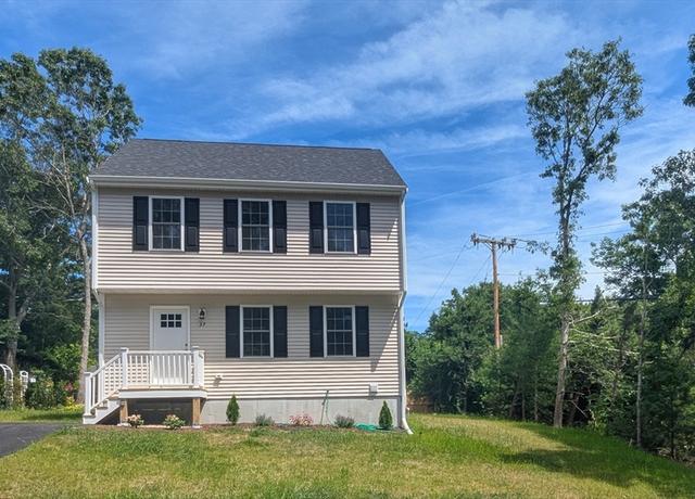 Property at 37 Mayflower Ln, Wareham, MA 02538, 3 beds, 2 baths