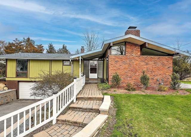 Property at 622 Pike Ave, Attleboro, MA 02703, 3 beds, 2 baths