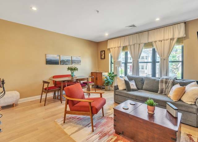 Property at 1 Brook Rd #215, Quincy, MA 02169, 1 bed, 1 bath