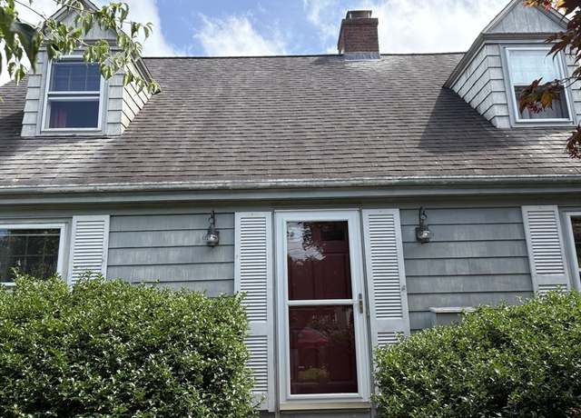 Property at 10 Jesse Davis, Barrington, RI 02806, 3 beds, 1.5 baths