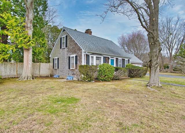 Property at 41 Arrowhead Ln, Dartmouth, MA 02748, 3 beds, 2 baths