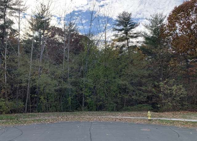 Property at 0 Coyote Gln, Southwick, MA 01077