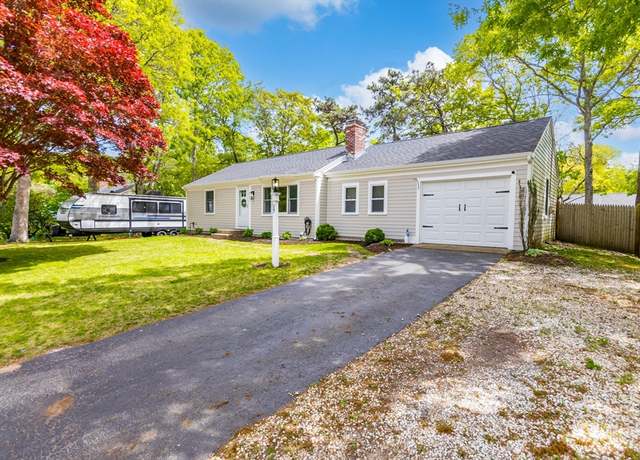 Property at 17 Swift Brook Rd, Yarmouth, MA 02664, 2 beds, 1 bath