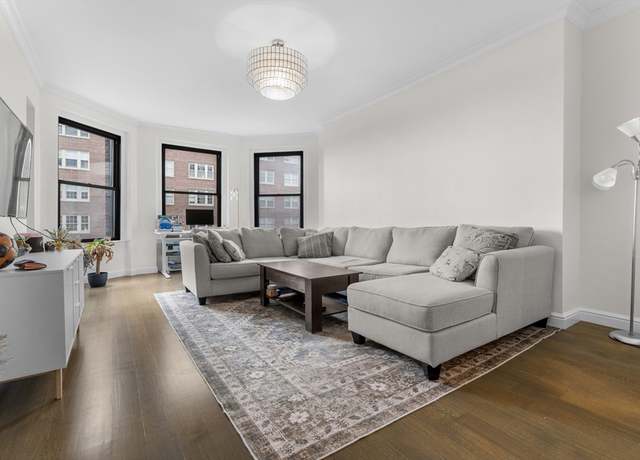 Property at 4 Charlesgate E #504, Boston, MA 02215, 2 beds, 1 bath