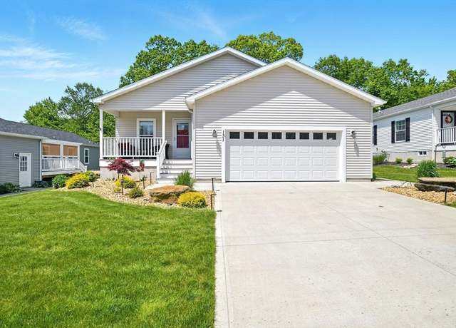 Property at 131 Freedom Trl, Westfield, MA 01085, 3 beds, 2 baths