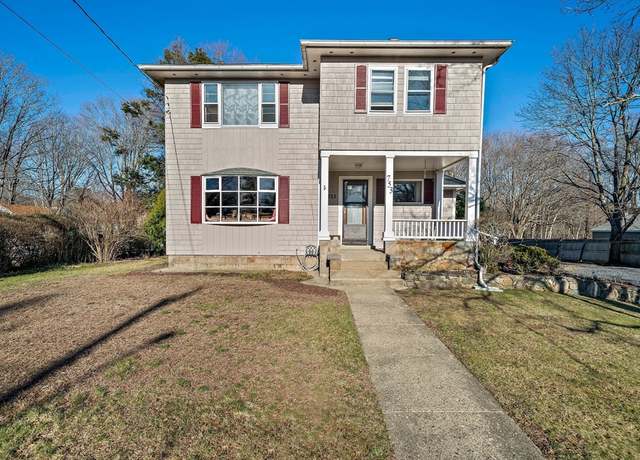 Property at 753 Union St, Rockland, MA 02370, 5 beds, 2.5 baths