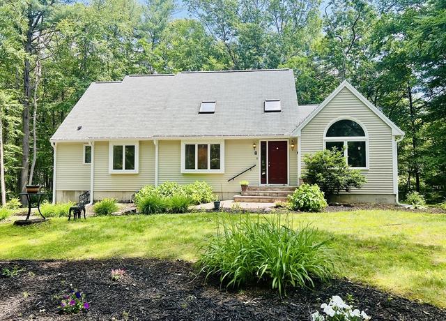 Property at 8 Tall Tree Way, Georgetown, MA 01833, 3 beds, 2.5 baths