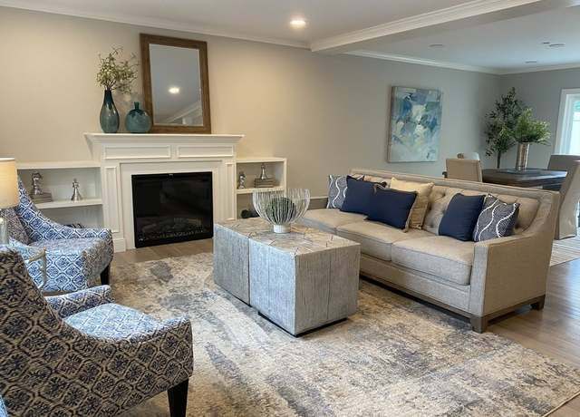 Property at 3 Hickory Hl Unit C, Wakefield, MA 01880, 3 beds, 2.5 baths
