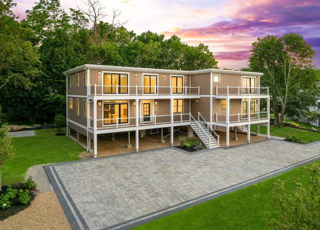 Property at 3 Colburn St #1, Gloucester, MA 01930, 3 beds, 2.5 baths