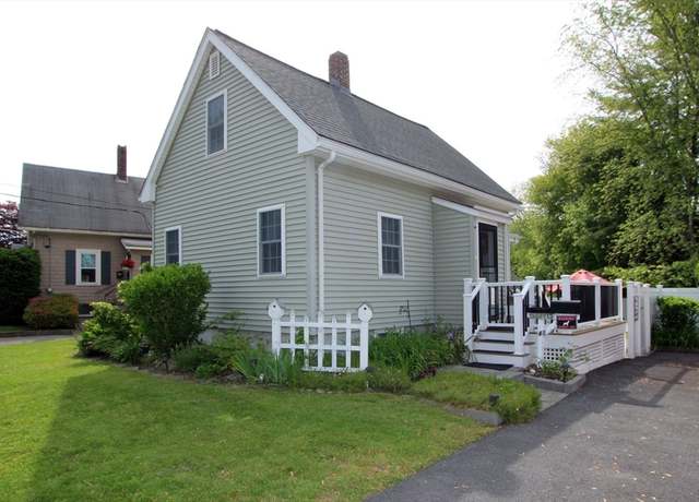 Property at 43 Hart St, Taunton, MA 02780, 2 beds, 1 bath