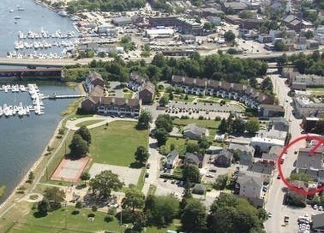 Property at 169 Merrimac St #5, Newburyport, MA 01950, 2 beds, 2 baths