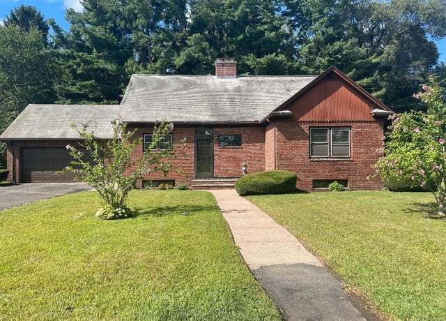 Property at 7 Vermont St, Holyoke, MA 01040, 4 beds, 2.5 baths