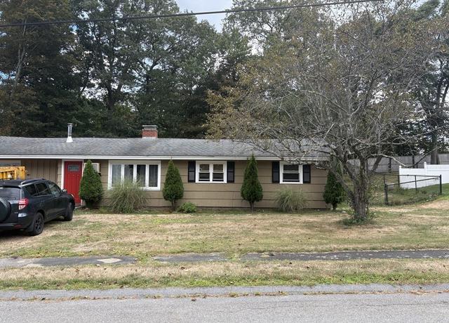 Property at 58 Trask Rd, Peabody, MA 01960, 3 beds, 1 bath