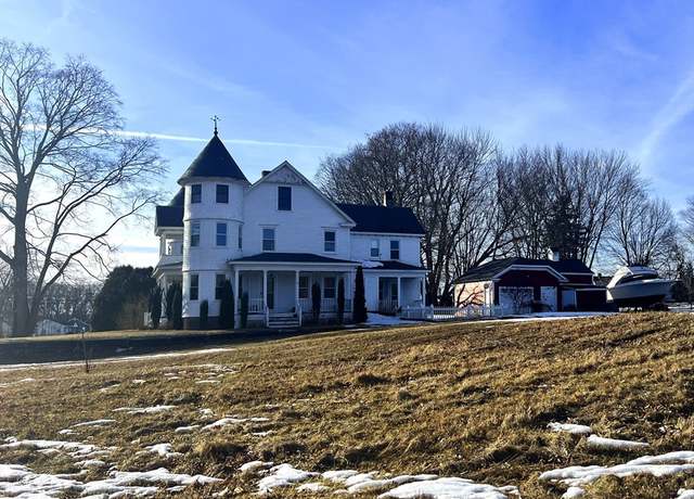 Property at 482 Holyoke St, Ludlow, MA 01056, 5 beds, 1 bath