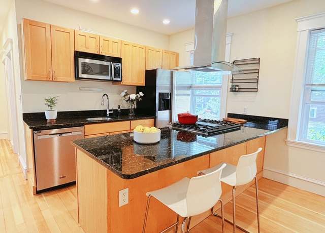Property at 8 Fainwood Cir #2, Cambridge, MA 02139, 2 beds, 1.5 baths