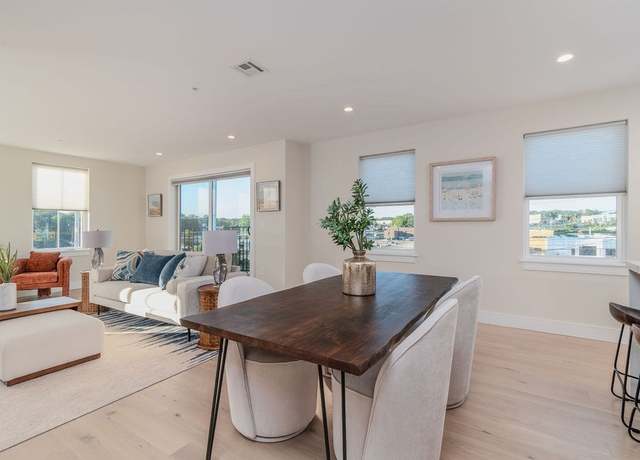 Property at 488 Quincy Ave #08, Quincy, MA 02169, 2 beds, 2.5 baths