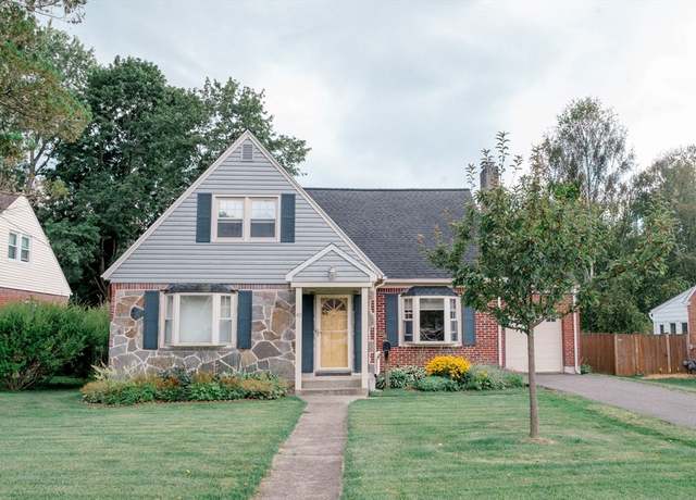 Property at 40 Sampson Pkwy, Pittsfield, MA 01201, 3 beds, 2 baths