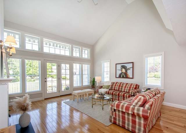 Property at 15 Maple Ln #15, Marshfield, MA 02050, 2 beds, 2.5 baths
