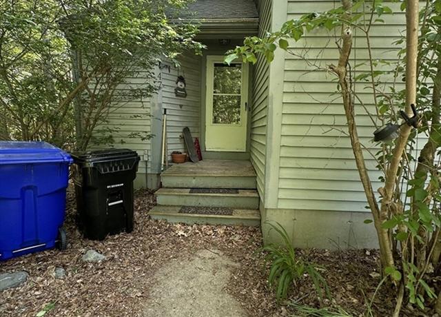 Property at 47 Andrews Farm Rd, Boxford, MA 01921, 2 beds, 1.5 baths