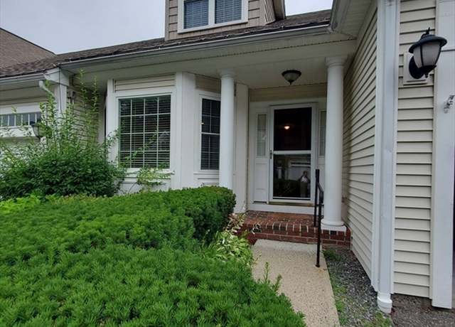 Property at 453 Blue Heron Dr #51, Lancaster, MA 01523, 2 beds, 2.5 baths