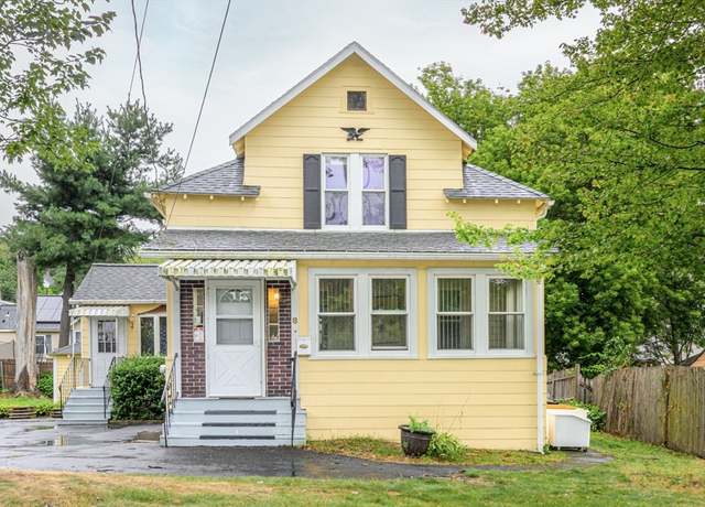 Property at 8 Dalton St, Worcester, MA 01604, 3 beds, 1.5 baths