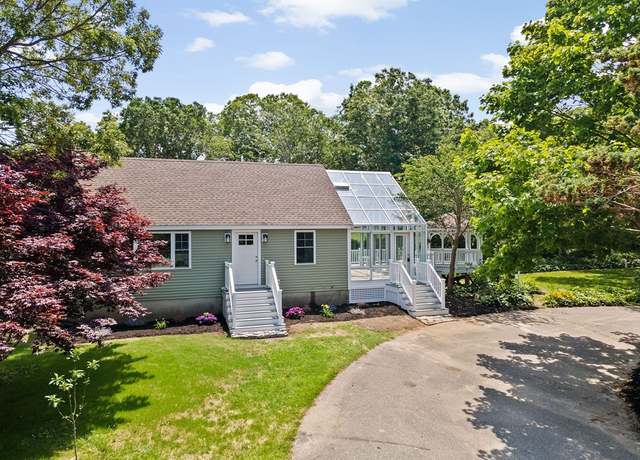 Property at 38 Siasconset Dr, Bourne, MA 02562, 4 beds, 3.5 baths