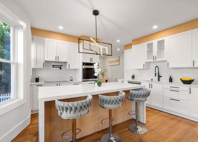 Property at 32 Boyd St #32, Watertown, MA 02472, 4 beds, 4.5 baths
