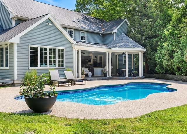 Property at 389 Summer Ave, Reading, MA 01867, 5 beds, 4.5 baths
