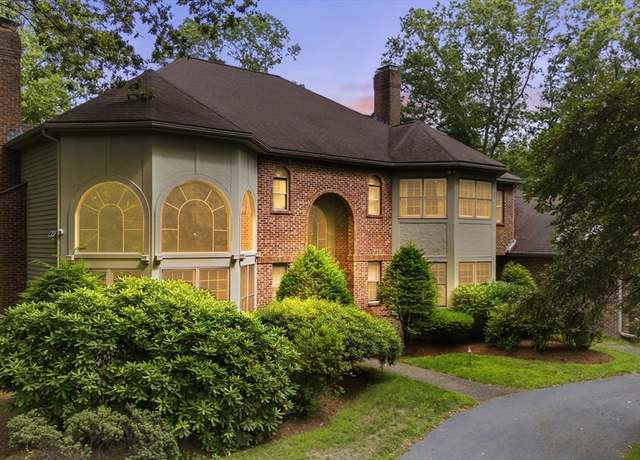 Property at 89 Bridle Path, Sudbury, MA 01776, 4 beds, 3.5 baths