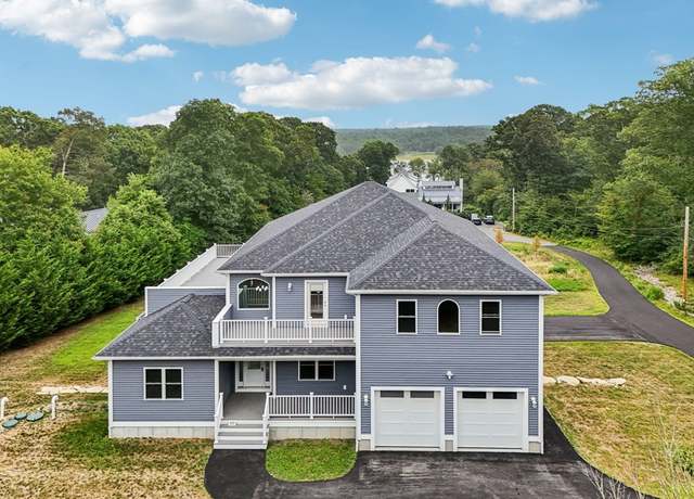 Property at 920 Drift Rd, Westport, MA 02790, 5 beds, 3.5 baths