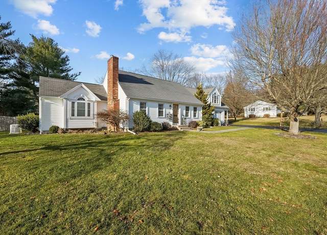 Property at 22 Summer Dr, Seekonk, MA 02771, 5 beds, 3 baths