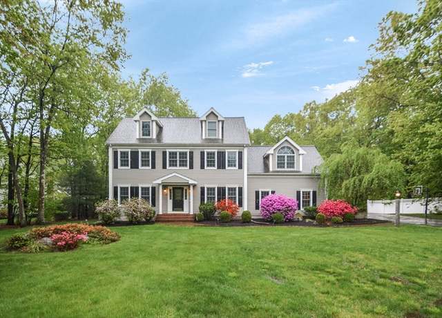 Property at 17 Stable Way, Medway, MA 02053, 5 beds, 3.5 baths