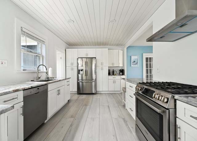 Property at 993 Shirley St, Winthrop, MA 02152, 6 beds, 3 baths