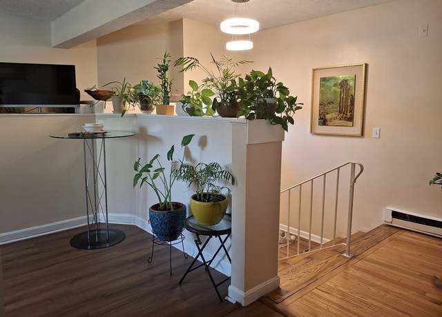 Property at 217-221 Highland Ave #2, Malden, MA 02148, 3 beds, 1.5 baths