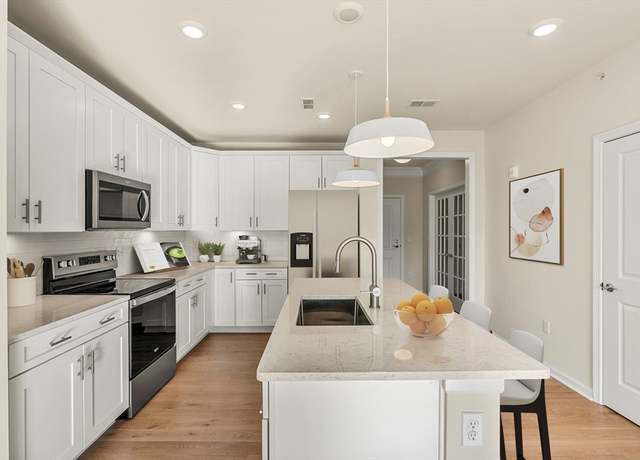 Property at 2 Codman Way #305, Westborough, MA 01581, 2 beds, 2 baths
