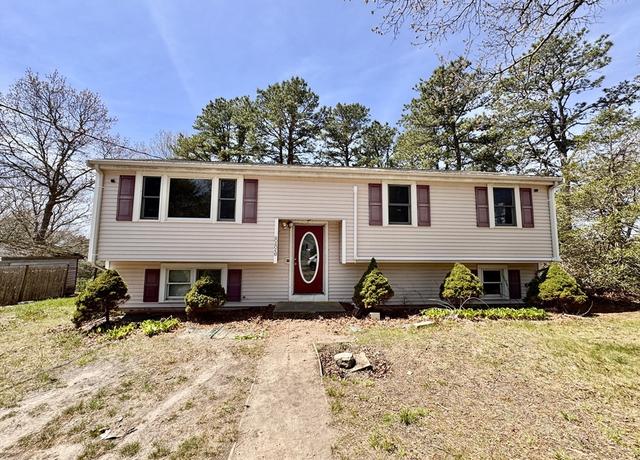 Property at 885 Long Pond Rd, Plymouth, MA 02360, 4 beds, 2 baths
