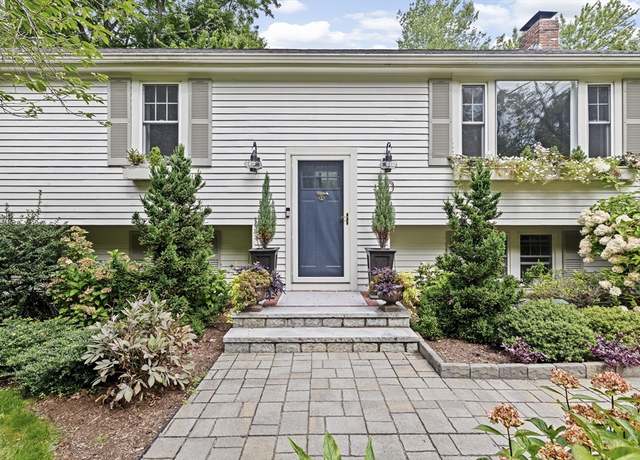 Property at 40 Brewster Rd, Cohasset, MA 02025, 3 beds, 2 baths